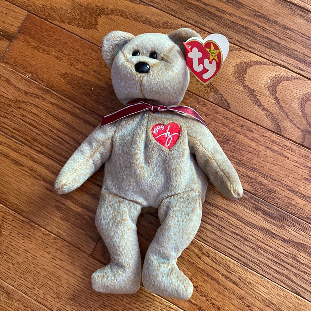 Ty Beanie baby 1999 signature bear errors in tag TY spelled in uppercase and .,